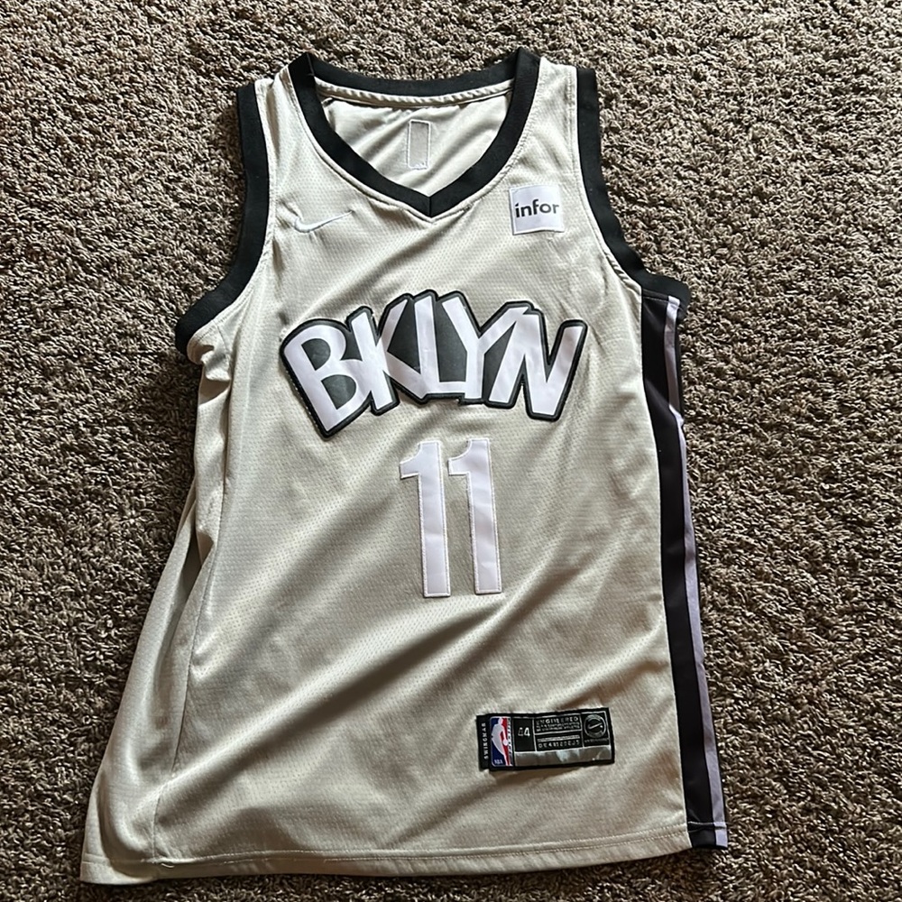 Kyrie Irving brooklyn nets jersey